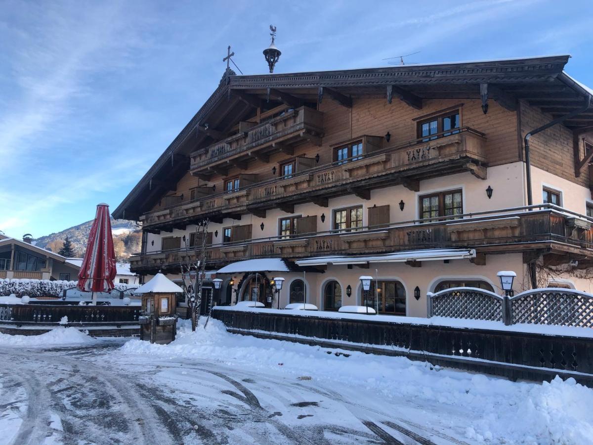 Ferienhotel Alpenhof Aurach bei Kitzbuehel Exterior photo