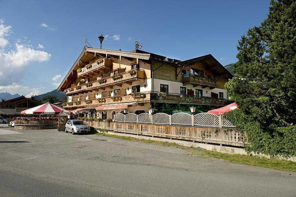 Ferienhotel Alpenhof Aurach bei Kitzbuehel Exterior photo