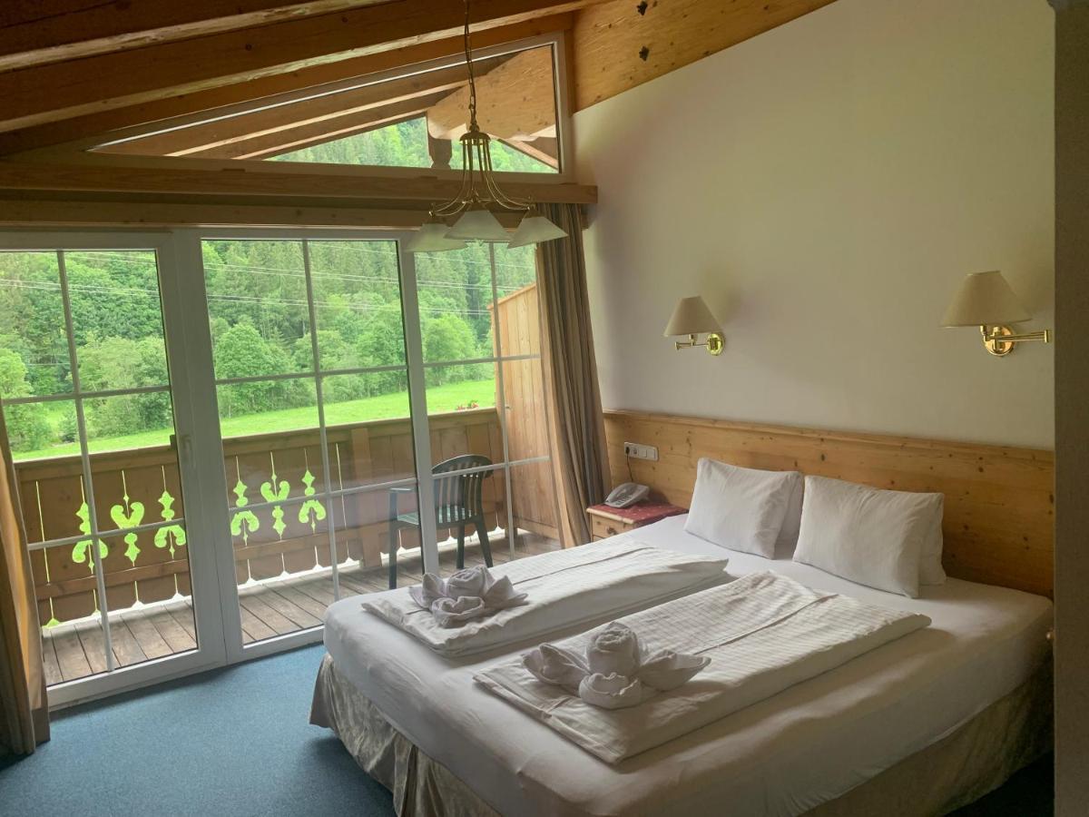 Ferienhotel Alpenhof Aurach bei Kitzbuehel Exterior photo