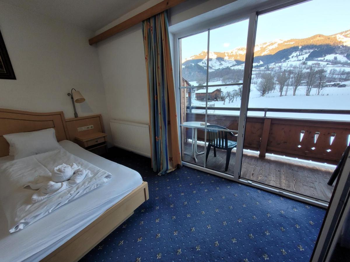 Ferienhotel Alpenhof Aurach bei Kitzbuehel Exterior photo