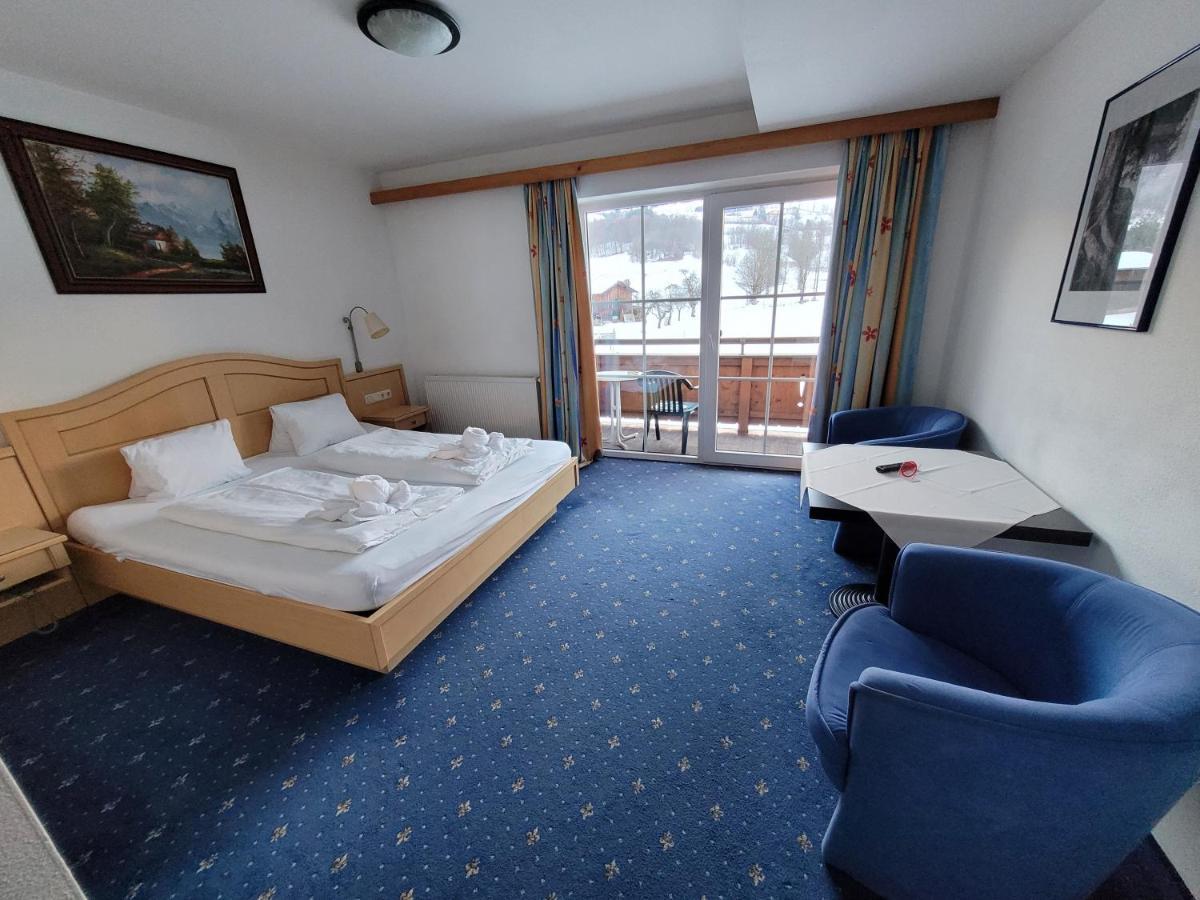 Ferienhotel Alpenhof Aurach bei Kitzbuehel Exterior photo