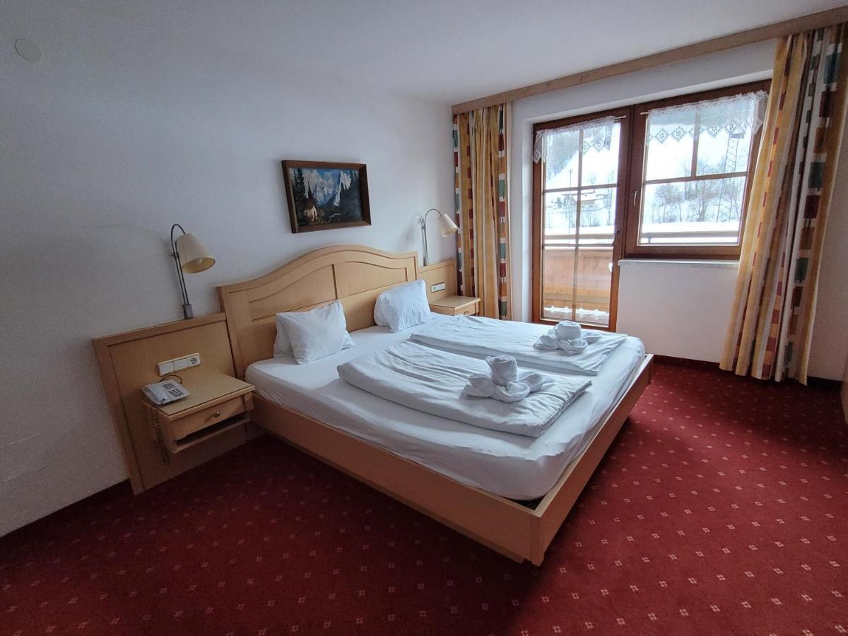 Ferienhotel Alpenhof Aurach bei Kitzbuehel Exterior photo