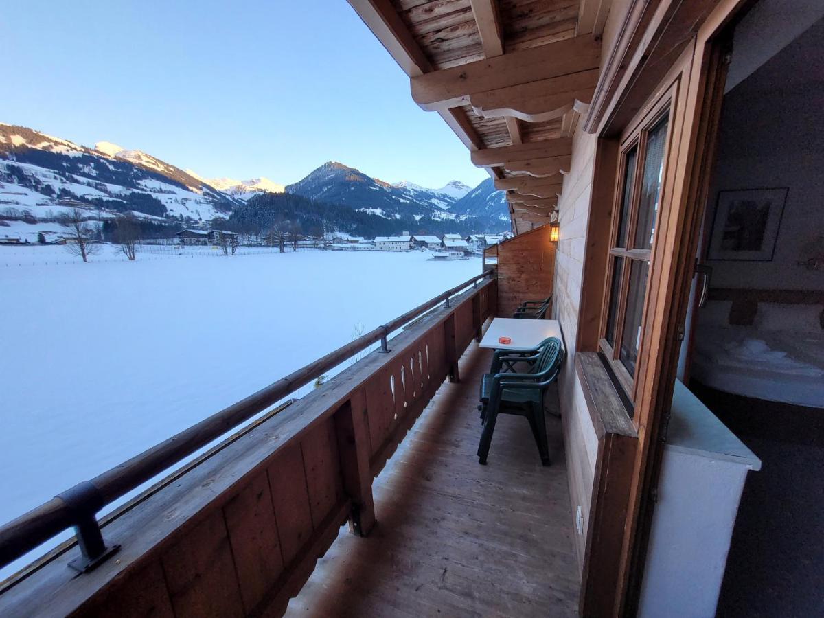 Ferienhotel Alpenhof Aurach bei Kitzbuehel Exterior photo